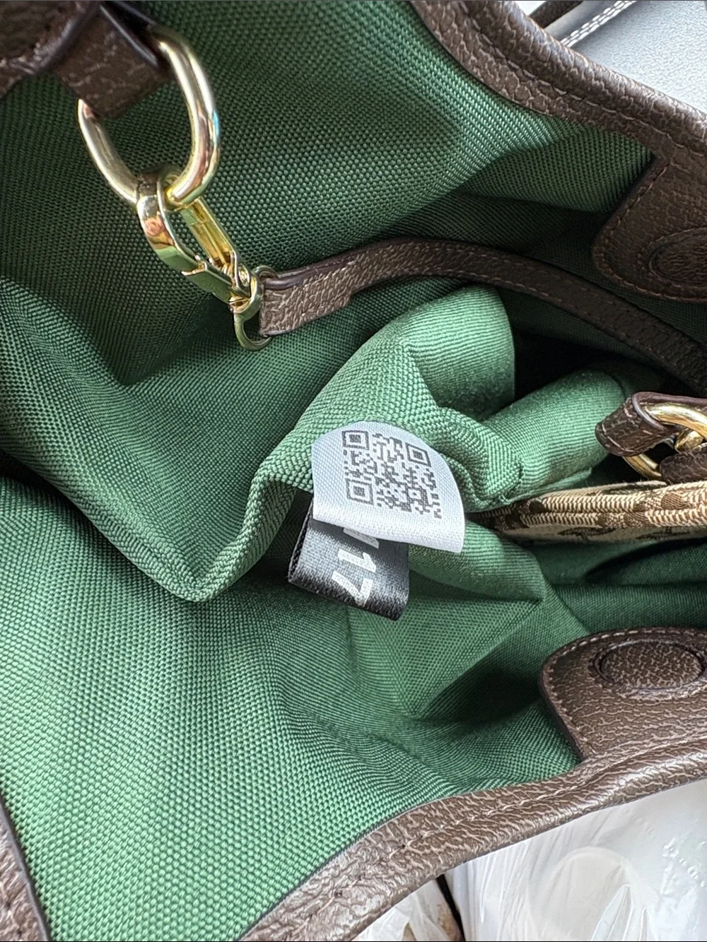 Gucci iconic gg